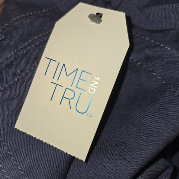 Time and Tru NEW Women's Cargo High Rise Relaxed Capri Pants - Blue - Size 16 - Picture 9 of 9